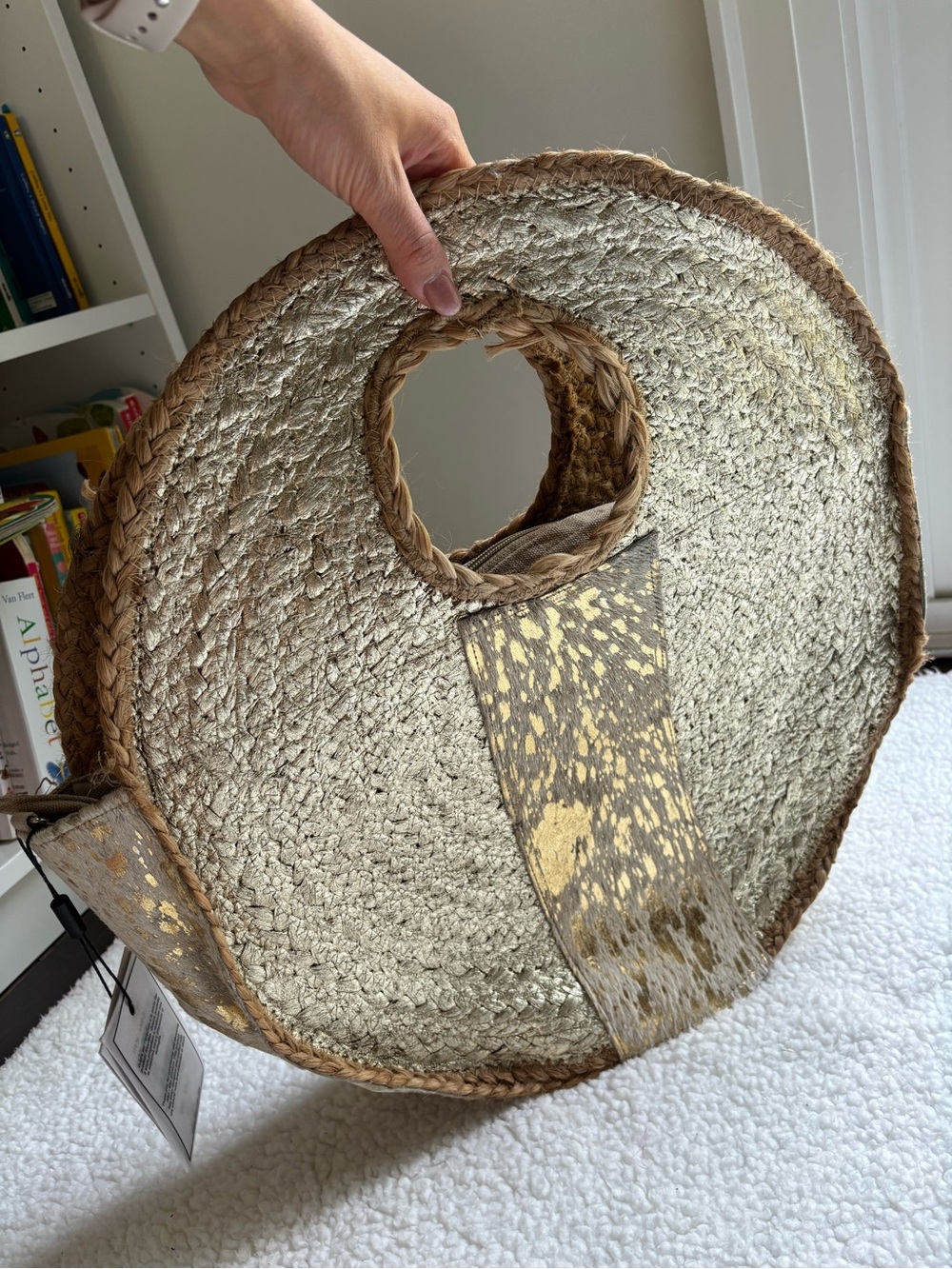 NWT Alex Max Round Beach Woven Straw Tote with Leather Gold Accent and Sides
